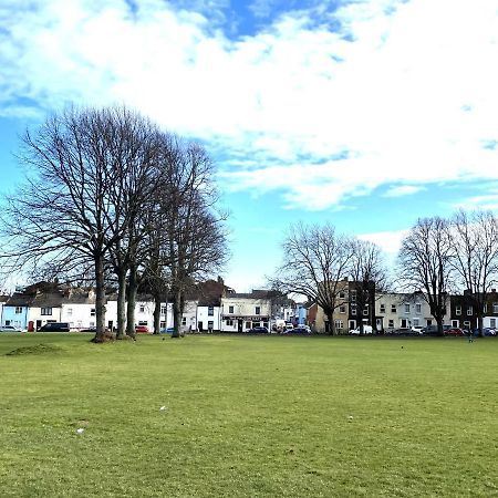 Supreme - 1 Bedroom Apart Sleeps 4 Short/Long Stay Gillingham  Esterno foto