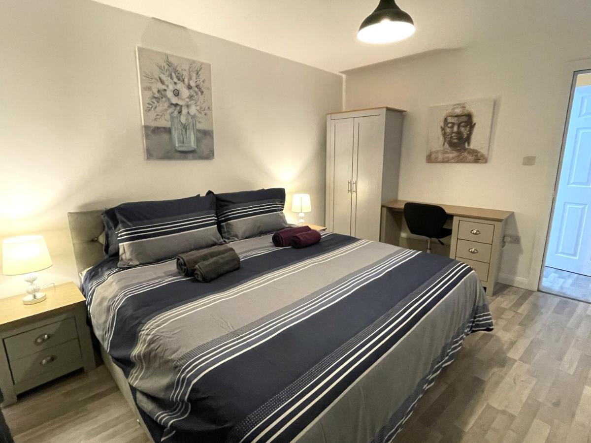 Supreme - 1 Bedroom Apart Sleeps 4 Short/Long Stay Gillingham  Esterno foto