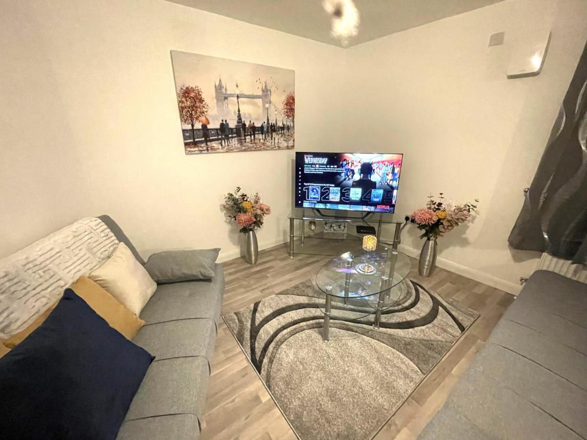 Supreme - 1 Bedroom Apart Sleeps 4 Short/Long Stay Gillingham  Esterno foto