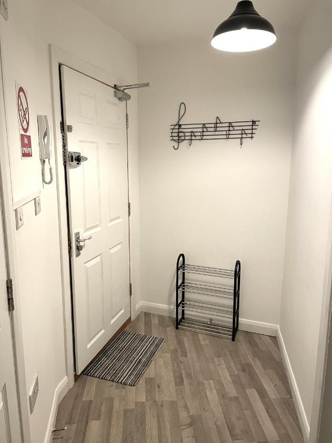 Supreme - 1 Bedroom Apart Sleeps 4 Short/Long Stay Gillingham  Esterno foto