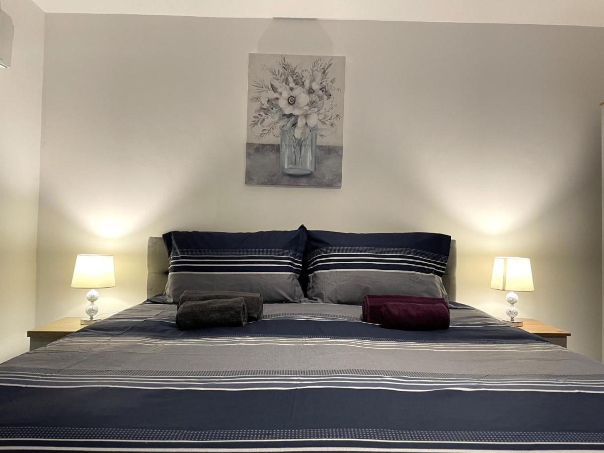 Supreme - 1 Bedroom Apart Sleeps 4 Short/Long Stay Gillingham  Esterno foto