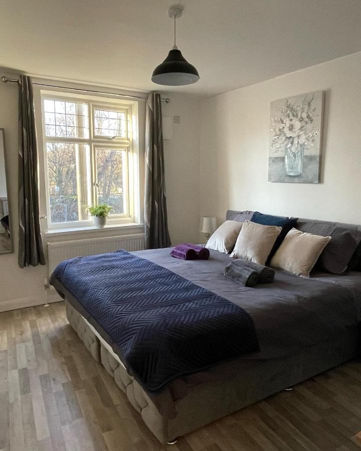 Supreme - 1 Bedroom Apart Sleeps 4 Short/Long Stay Gillingham  Esterno foto