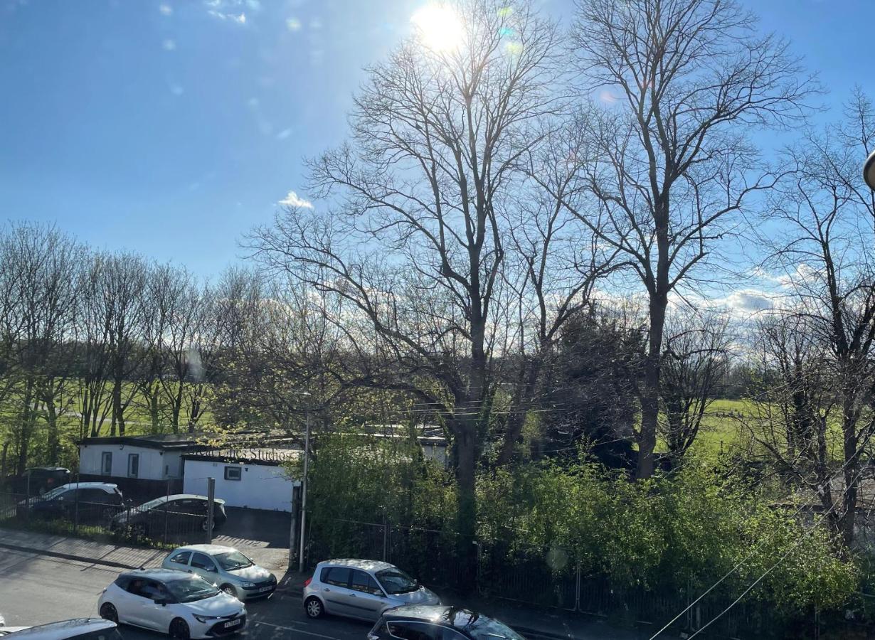 Supreme - 1 Bedroom Apart Sleeps 4 Short/Long Stay Gillingham  Esterno foto