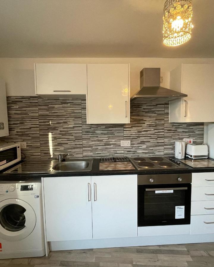 Supreme - 1 Bedroom Apart Sleeps 4 Short/Long Stay Gillingham  Esterno foto