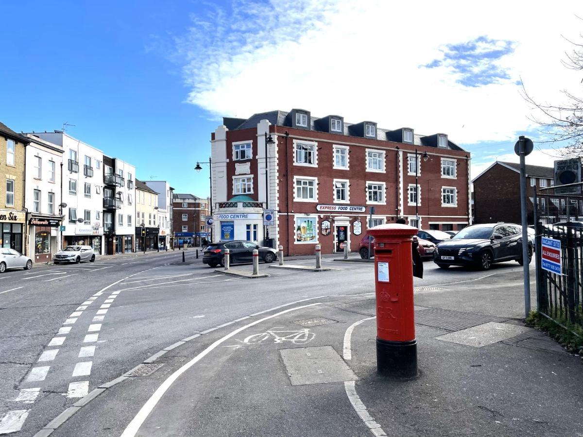 Supreme - 1 Bedroom Apart Sleeps 4 Short/Long Stay Gillingham  Esterno foto